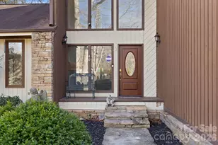 40 Country Bear Ln, Flat Rock, NC 28731 - Photo 3