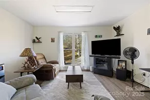 40 Country Bear Ln, Flat Rock, NC 28731 - Photo 27