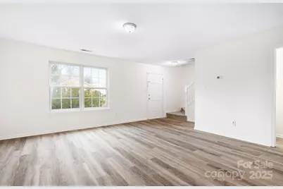 2749 Fairstone Avenue, Charlotte, NC 28269 - Photo 5