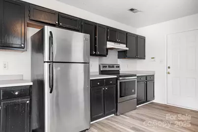 2749 Fairstone Avenue, Charlotte, NC 28269 - Photo 7