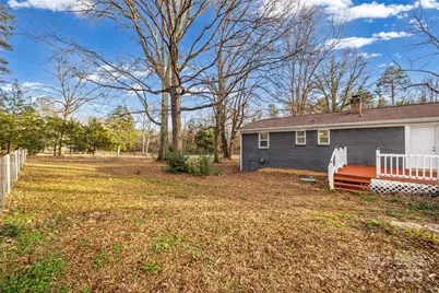 8610 Douglas Drive, Charlotte, NC 28217 - Photo 3