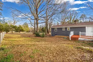 8610 Douglas Dr, Charlotte, NC 28217 - Photo 3