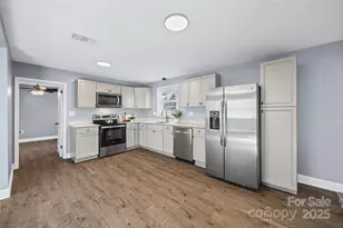 8610 Douglas Dr, Charlotte, NC 28217 - Photo 15