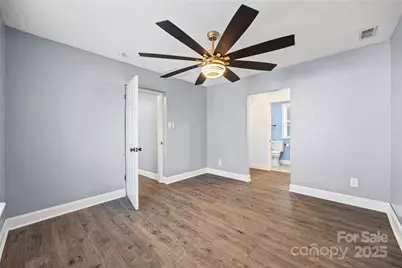 8610 Douglas Drive, Charlotte, NC 28217 - Photo 23