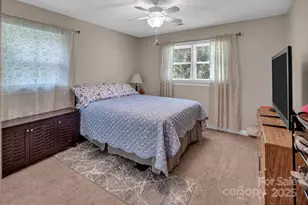 4711 Mountain Point Ln, Charlotte, NC 28216 - Photo 15