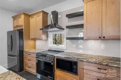 6260 Sunny Drive, Newland, NC 28657 - Photo 11