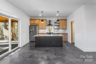 6260 Sunny Drive, Newland, NC 28657 - Photo 5