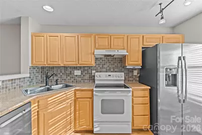 10923 Holly Ridge Boulevard, Charlotte, NC 28216 - Photo 9