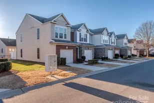 2240 Kensington Station Pkwy, Charlotte, NC 28210 - Photo 3