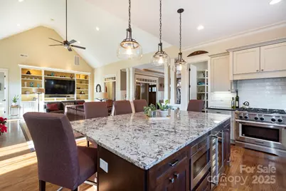 2852 Attaberry Drive, Charlotte, NC 28205 - Photo 9