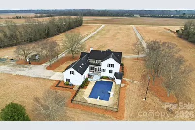 1004 Four Mile Loop, Cheraw, SC 29520 - Photo 3