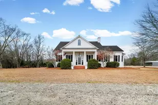 1004 Four Mile Loop, Cheraw, SC 29520 - Photo 5