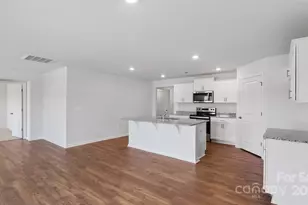 135 Wildbrook Dr, Waynesville, NC 28785 - Photo 5