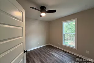 620 W Bell St, Statesville, NC 28677 - Photo 13