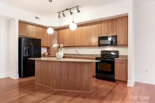 4625 Piedmont Row Dr, Charlotte, NC 28210 - Photo 3