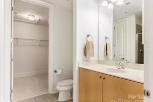 4625 Piedmont Row Dr, Charlotte, NC 28210 - Photo 9