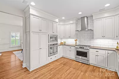 11025 Thornhill Club Drive, Charlotte, NC 28277 - Photo 9