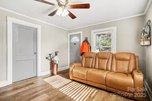 409 S Maple St, Dallas, NC 28034 - Photo 5