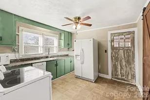 409 S Maple St, Dallas, NC 28034 - Photo 13