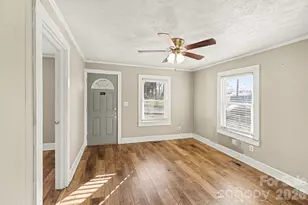 409 S Maple St, Dallas, NC 28034 - Photo 5