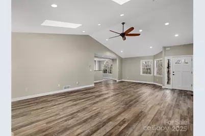 309 Derby Lane, Hendersonville, NC 28739 - Photo 7