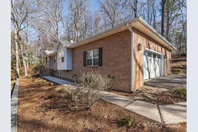 309 Derby Lane, Hendersonville, NC 28739 - Photo 3