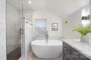 5712 Oak Dr, Charlotte, NC 28216 - Photo 27