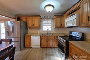 256 Georgewoods Dr, Dallas, NC 28034 - Photo 5