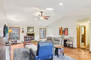 5 Hedgerose Ct, Asheville, NC 28805 - Photo 11