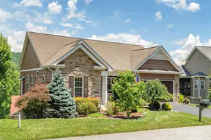 31 Headwater Dr, Hendersonville, NC 28739 - Photo 1