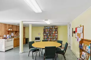 204 Cranbrook Cir, Hendersonville, NC 28792 - Photo 39