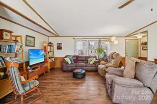 204 Cranbrook Cir, Hendersonville, NC 28792 - Photo 11