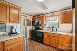 204 Cranbrook Cir, Hendersonville, NC 28792 - Photo 17