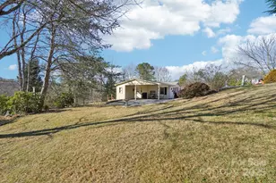 204 Cranbrook Cir, Hendersonville, NC 28792 - Photo 5