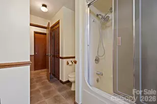 40 Country Bear Ln, Flat Rock, NC 28731 - Photo 15