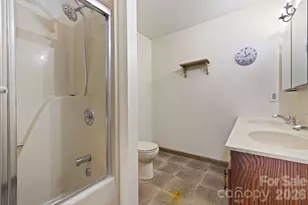 40 Country Bear Ln, Flat Rock, NC 28731 - Photo 21