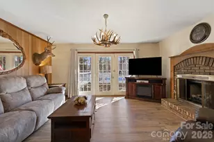 40 Country Bear Ln, Flat Rock, NC 28731 - Photo 5