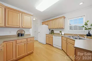 1636 Mayfair Dr, Conover, NC 28613 - Photo 11