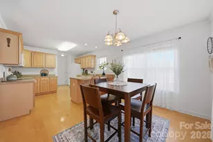 1636 Mayfair Dr, Conover, NC 28613 - Photo 7