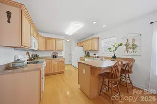 1636 Mayfair Dr, Conover, NC 28613 - Photo 9