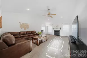 1636 Mayfair Dr, Conover, NC 28613 - Photo 5