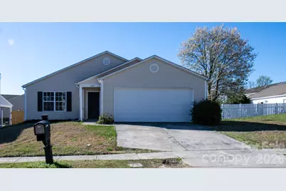 11055 Thousand Oaks Drive, Huntersville, NC 28078 - Photo 1