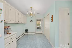 35 Smith Rdg Dr, Asheville, NC 28803 - Photo 9