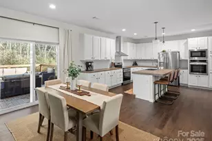 263 Moss Hl Dr, Hendersonville, NC 28792 - Photo 15