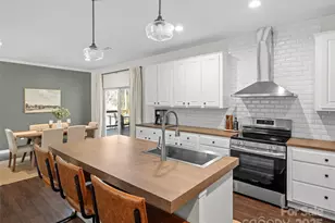 263 Moss Hl Dr, Hendersonville, NC 28792 - Photo 13