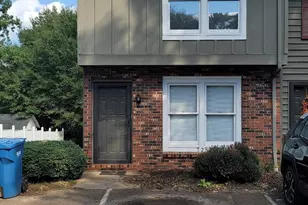 728 10th St Blvd NW, Hickory, NC 28601 - Photo 1