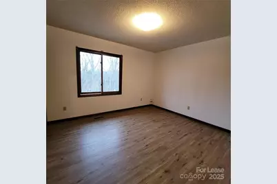 728 10th Street Boulevard NW, Hickory, NC 28601 - Photo 7