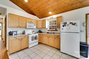 33 E H Bailey Rd, Bryson City, NC 28713 - Photo 13