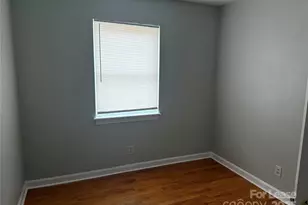 833 4th Ave SW, Hickory, NC 28602 - Photo 5