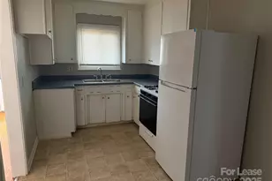 833 4th Ave SW, Hickory, NC 28602 - Photo 3